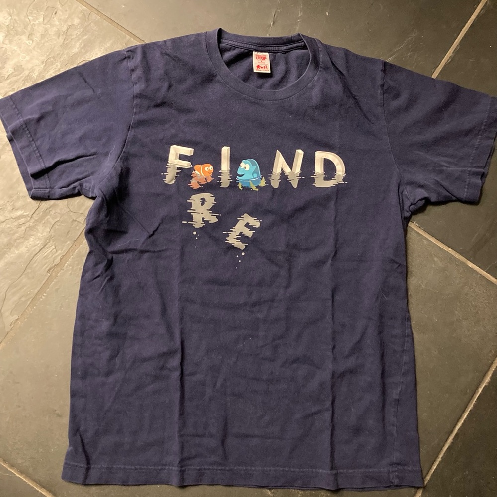 Men’s Size Medium Navy Disney Pixar “Friend” T-Shirt